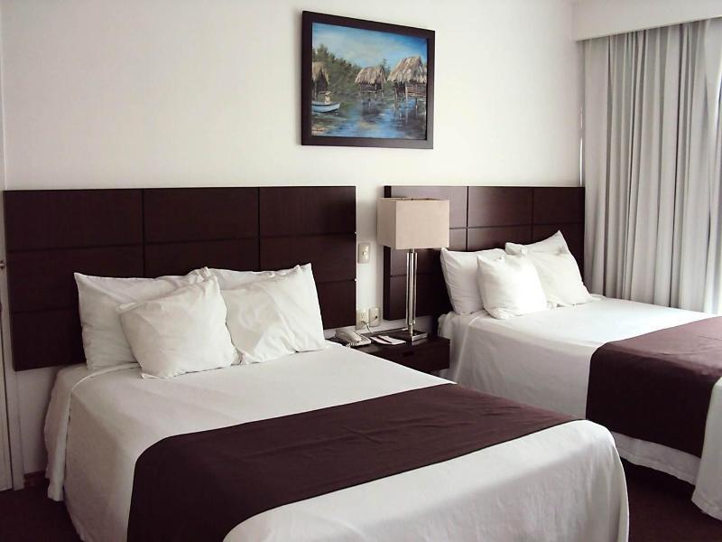 Hotel Fray Junipero Serra Тепик Экстерьер фото